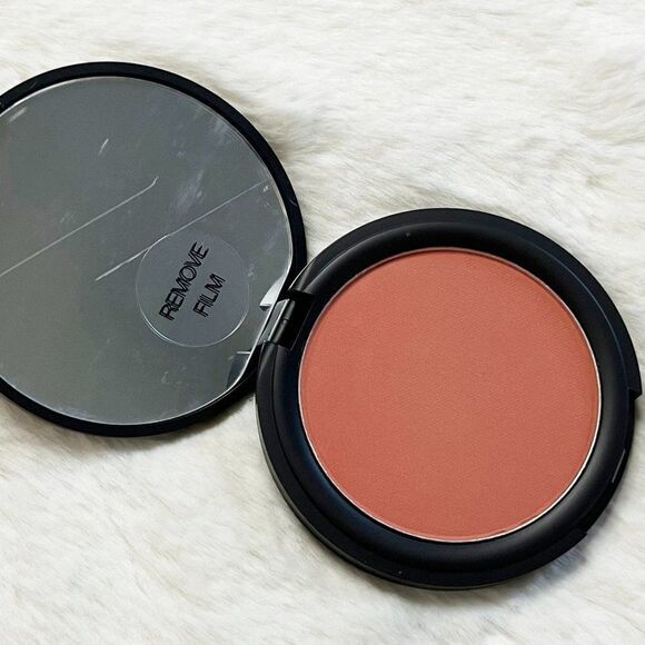 🔮 5/$25 Be a 10 Be Cheeky Blush - Be Spirited‎ - Picture 1 of 3